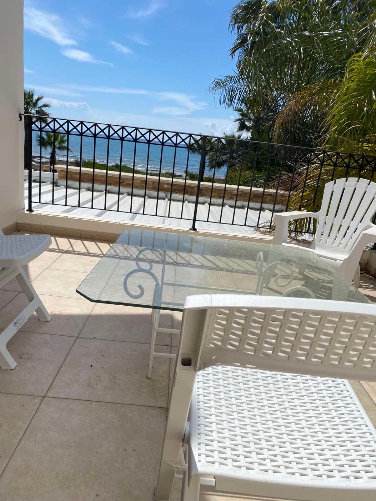 Ionion Beachfront Villa Ajia Napa Zewnętrze zdjęcie